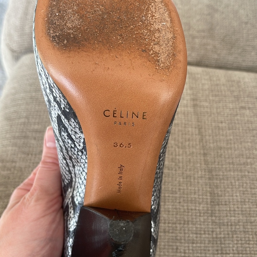 Heels - Picture 3 of 3